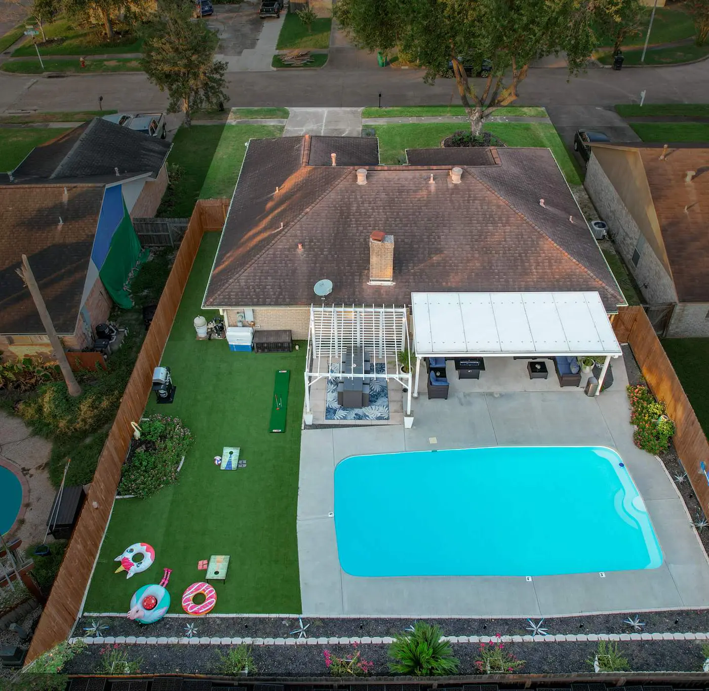 Your Houston Vacation Getaway, 4-BD, Pool, Patio