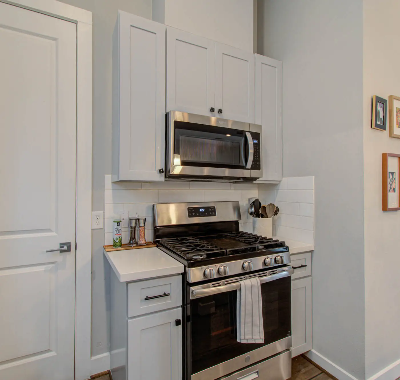 Modern Luxury 3-BD, Mins to DT w Rooftop