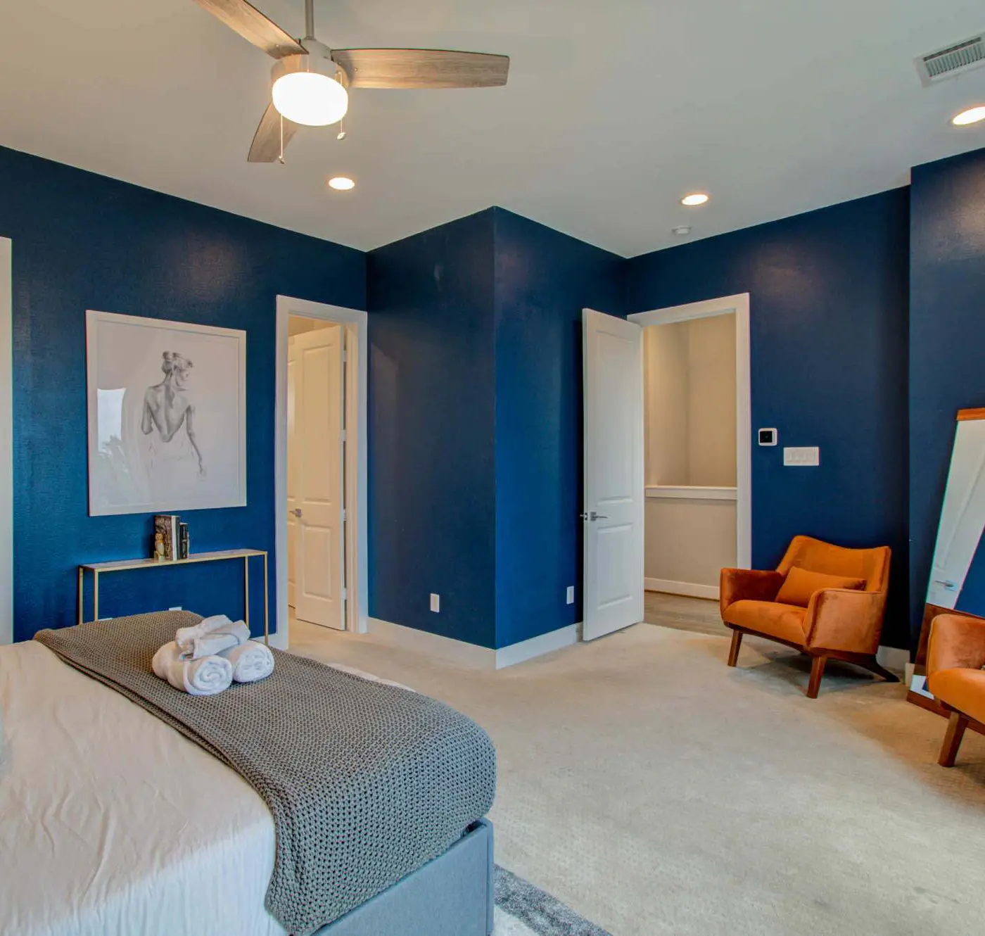 Modern Luxury 3-BD, Mins to DT w Rooftop