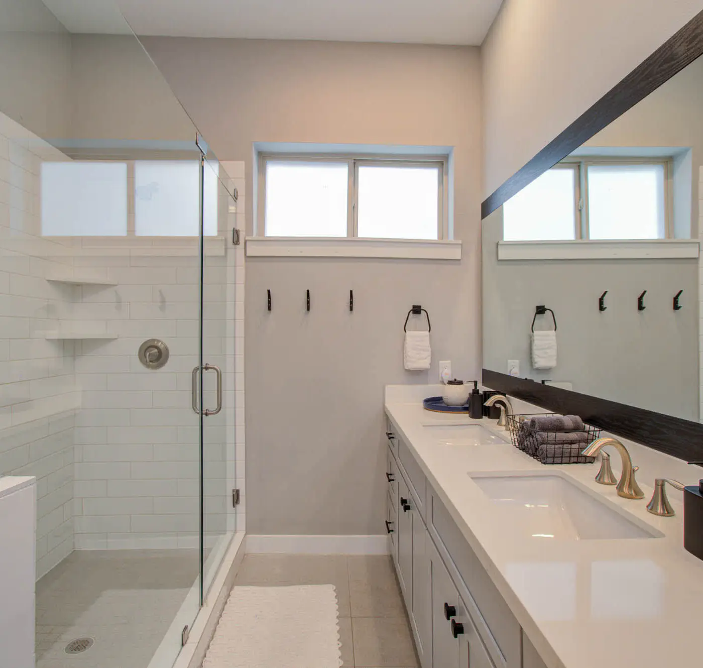 Modern Luxury 3-BD, Mins to DT w Rooftop