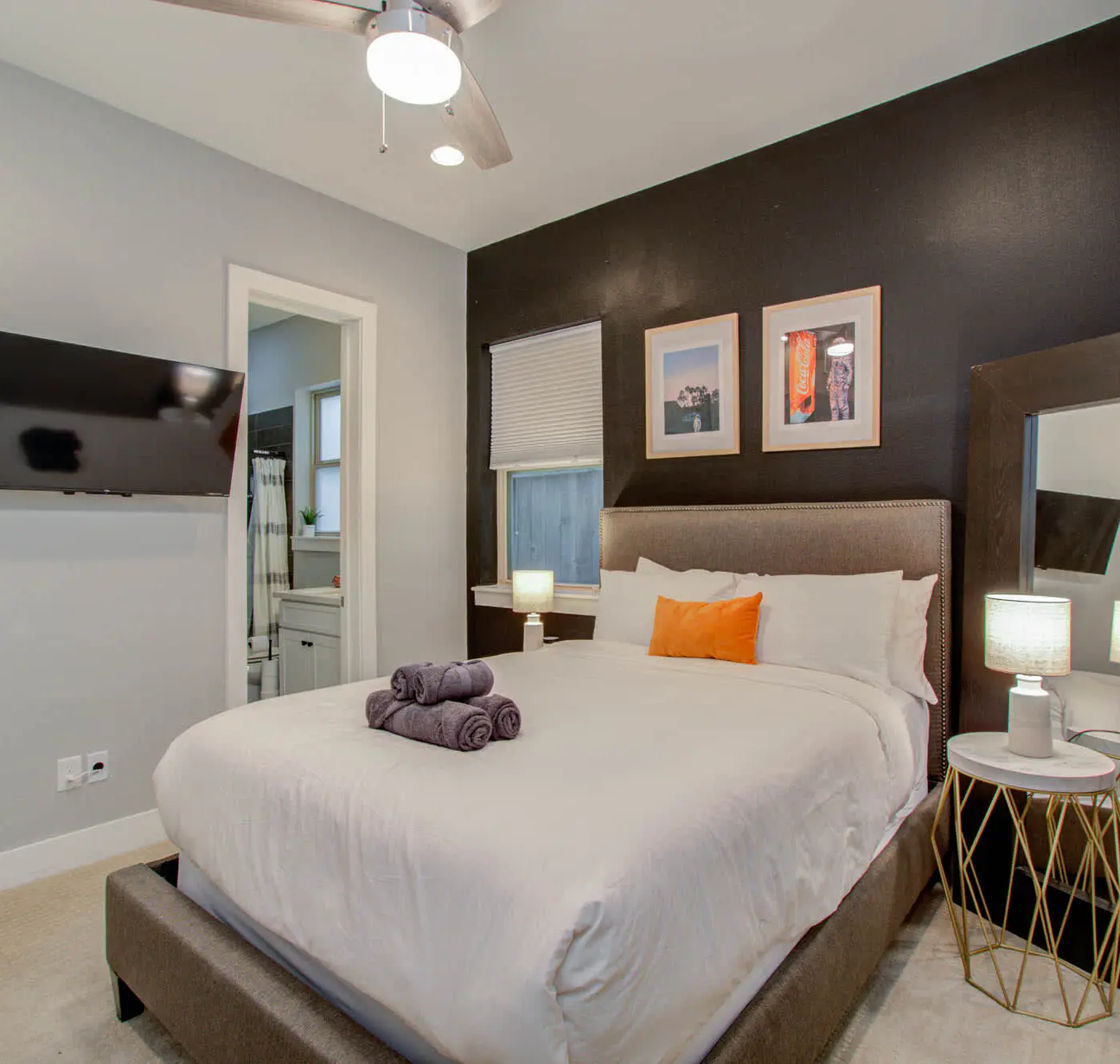 Modern Luxury 3-BD, Mins to DT w Rooftop