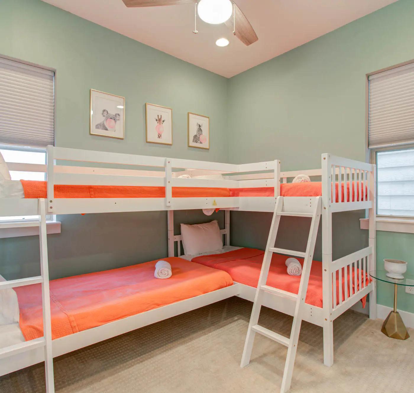 Modern Luxury 3-BD, Mins to DT w Rooftop