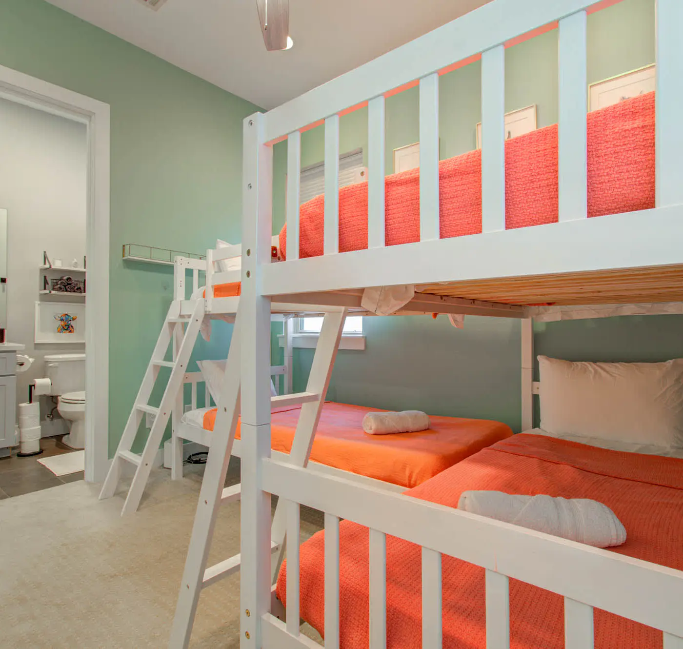 Modern Luxury 3-BD, Mins to DT w Rooftop