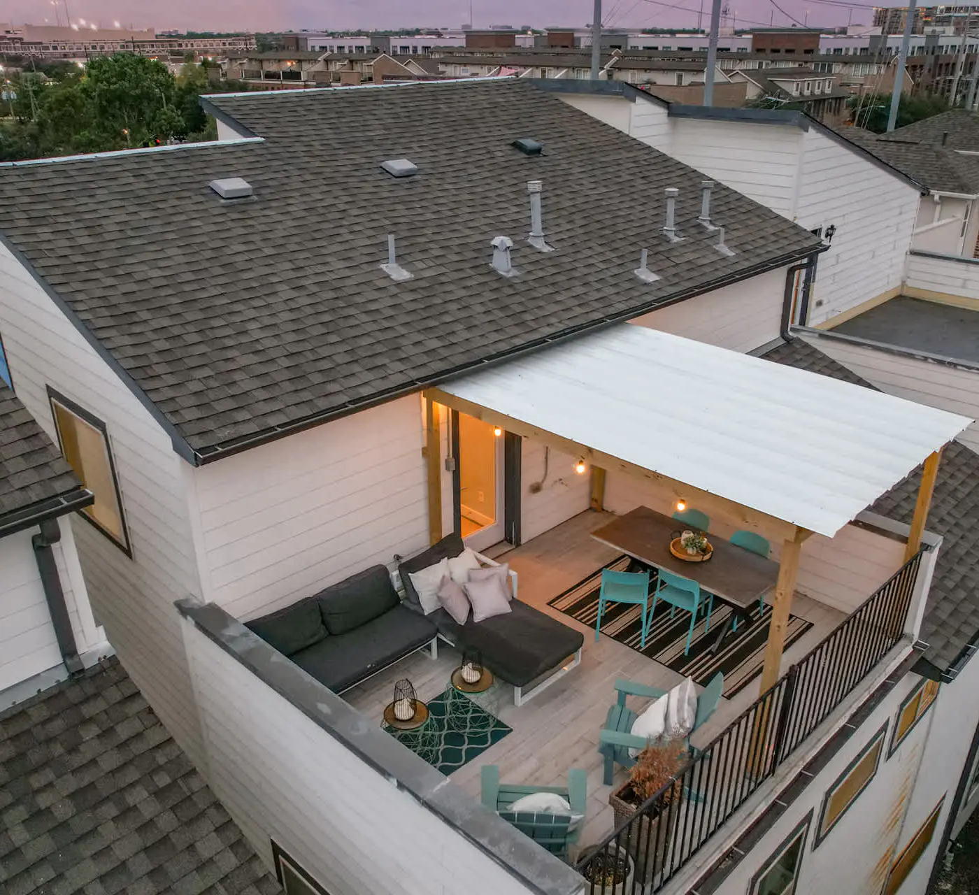 Modern Luxury 3-BD, Mins to DT w Rooftop