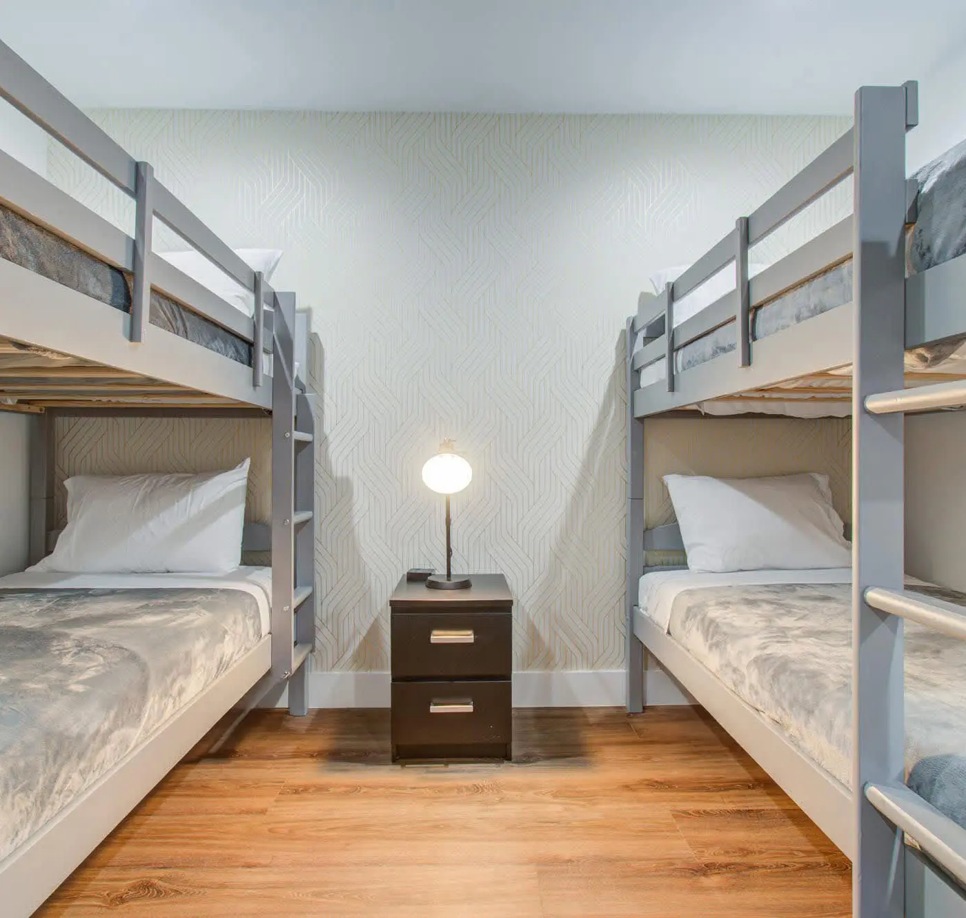 5-BD Modern Central Getaway w Hot Tub - Mins to DT