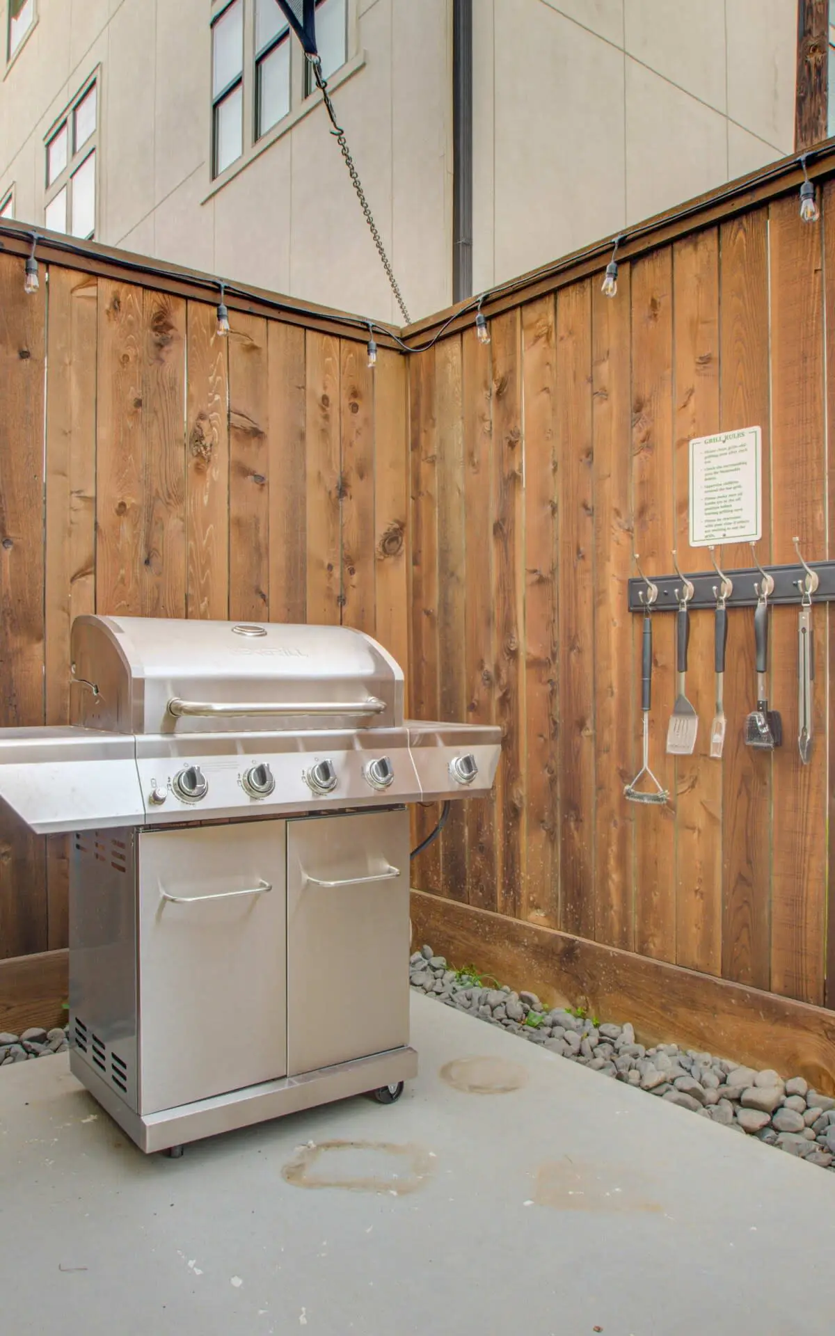 Houston Central Location - Stylish with Jacuzzi