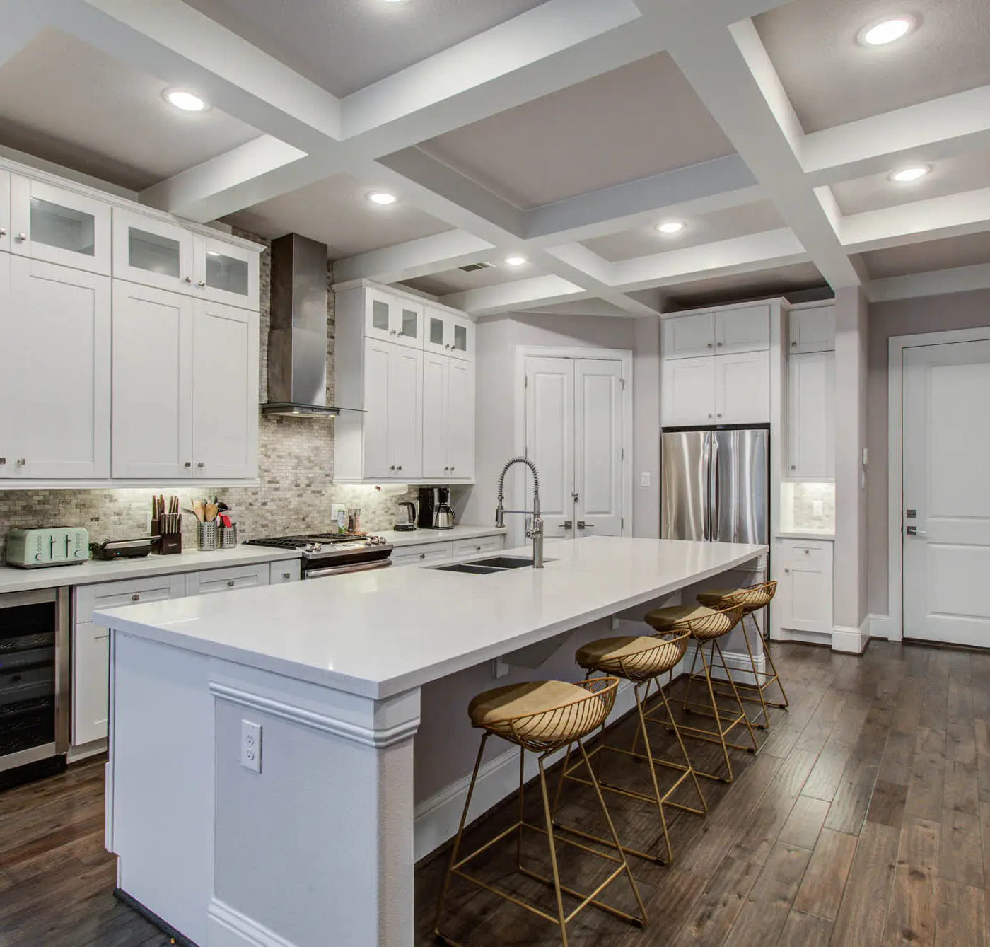 Houston Central Location - Stylish with Jacuzzi
