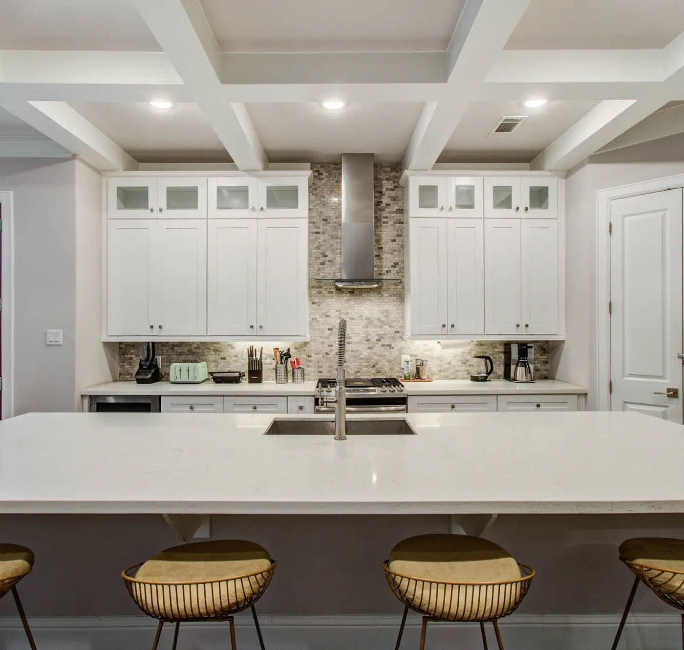 Houston Central Location - Stylish with Jacuzzi