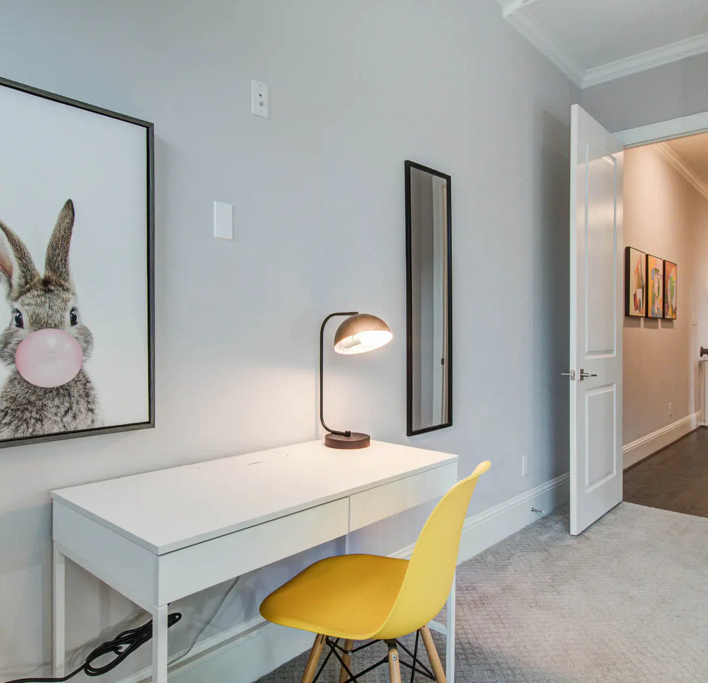 Houston Central Location - Stylish with Jacuzzi