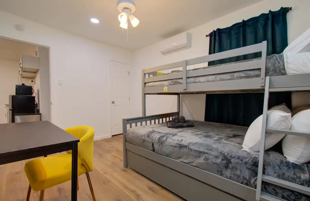 Heart of Houston - 2-BD/1-BA with Grill