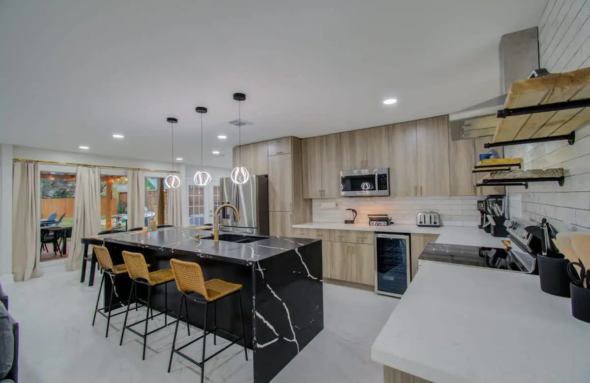 Central Convenience x Modern Luxury - Heart of Houston