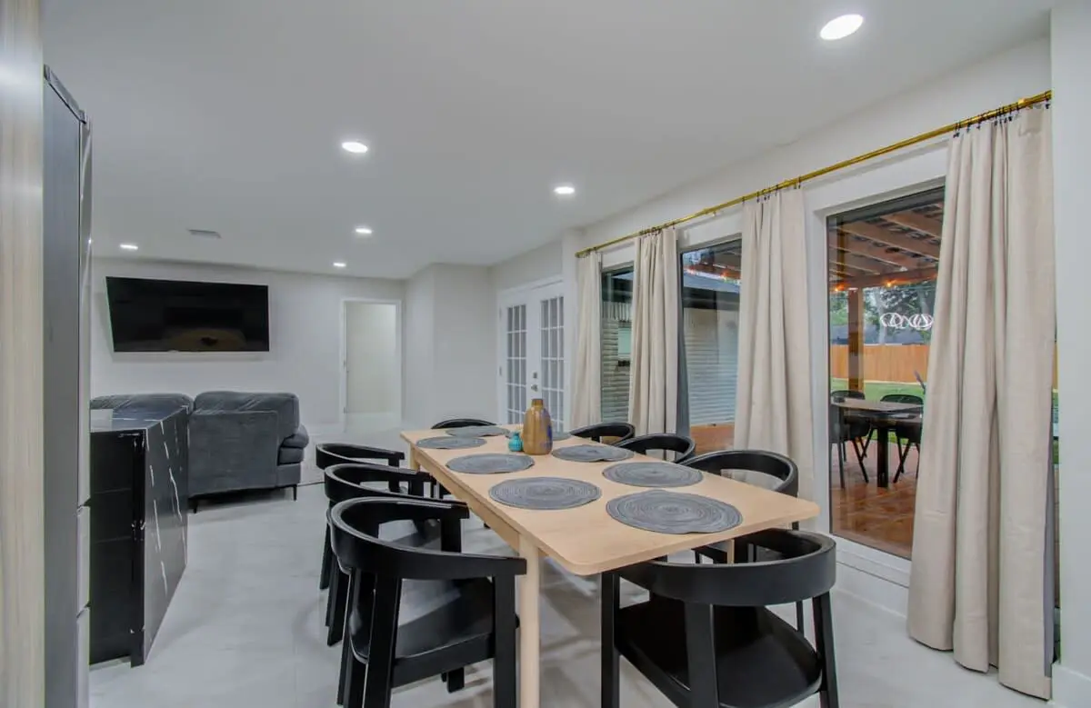 Central Convenience x Modern Luxury - Heart of Houston