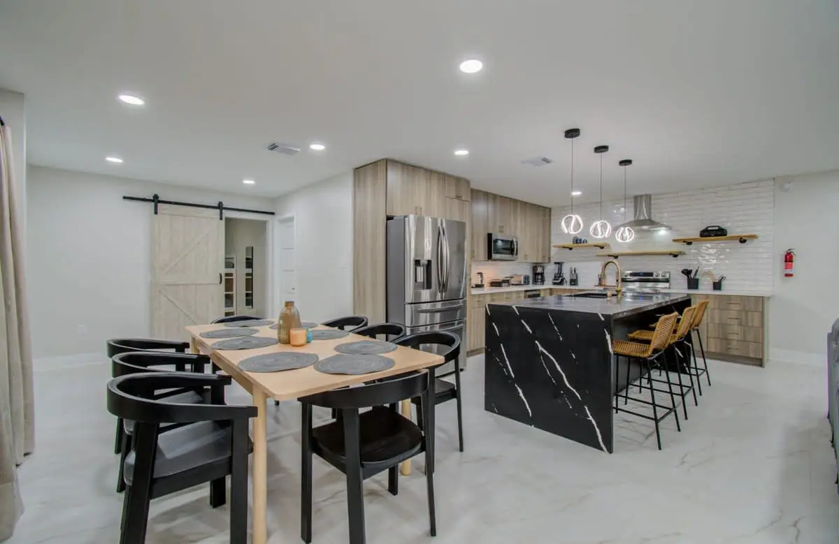 Central Convenience x Modern Luxury - Heart of Houston