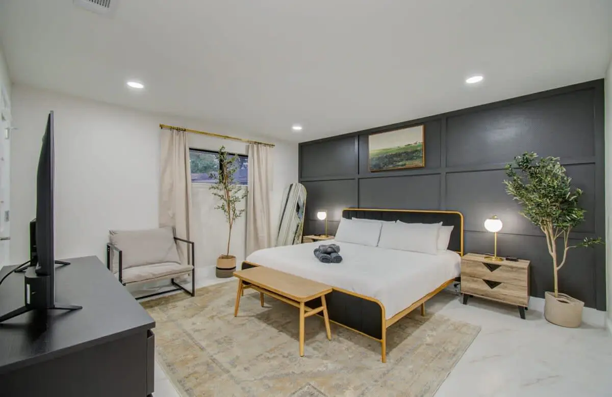 Central Convenience x Modern Luxury - Heart of Houston