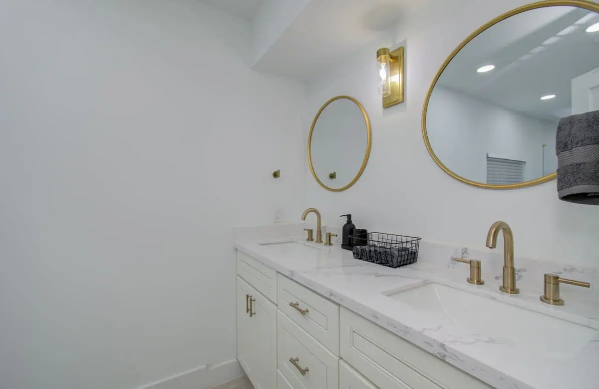 Central Convenience x Modern Luxury - Heart of Houston