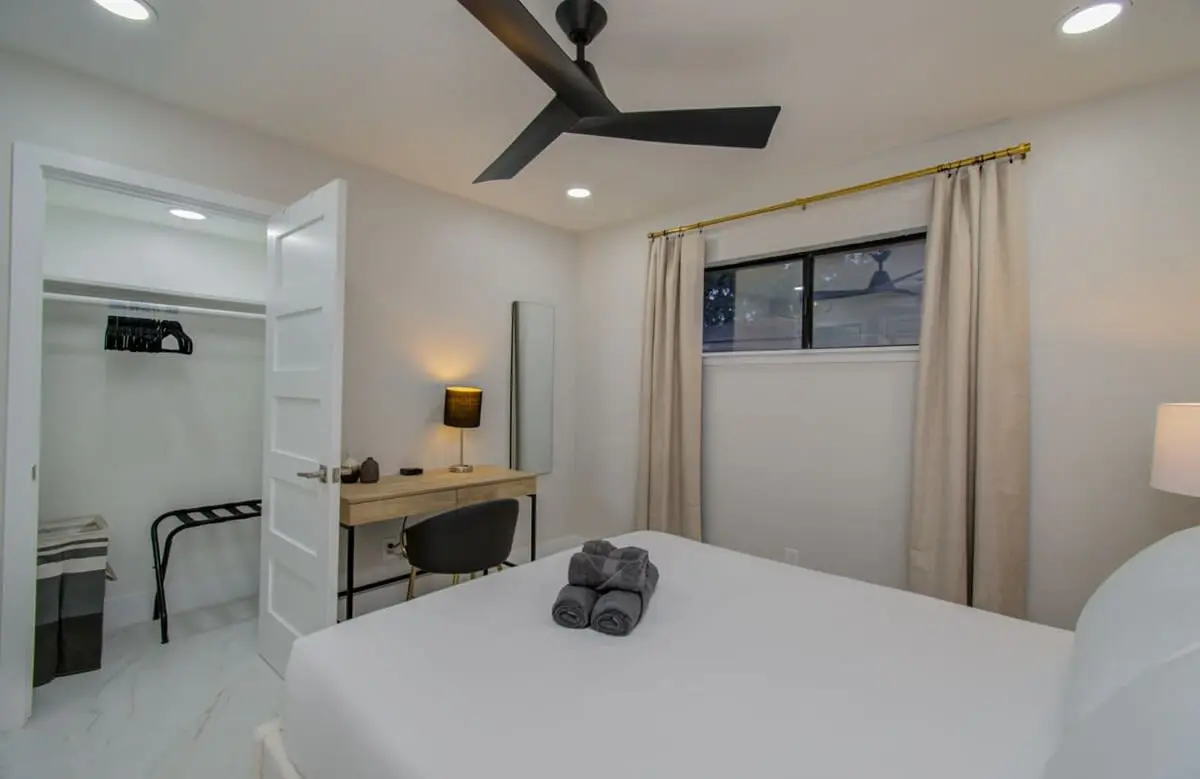 Central Convenience x Modern Luxury - Heart of Houston