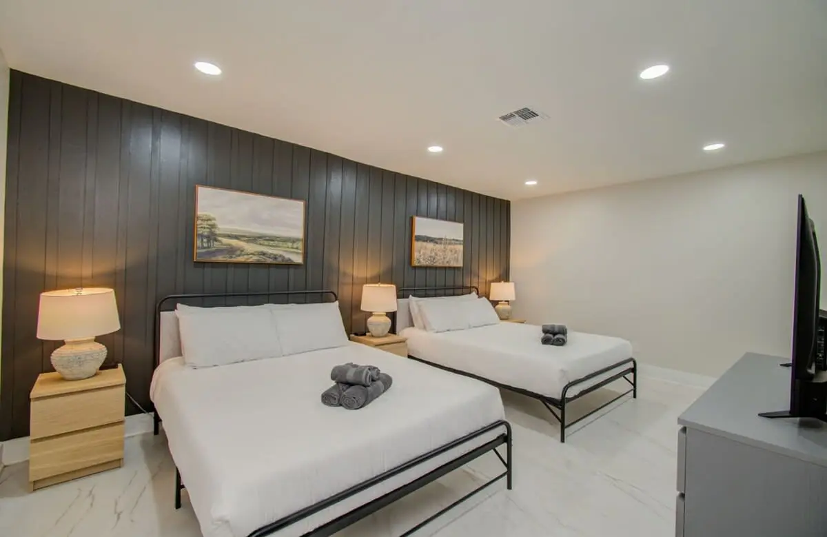 Central Convenience x Modern Luxury - Heart of Houston