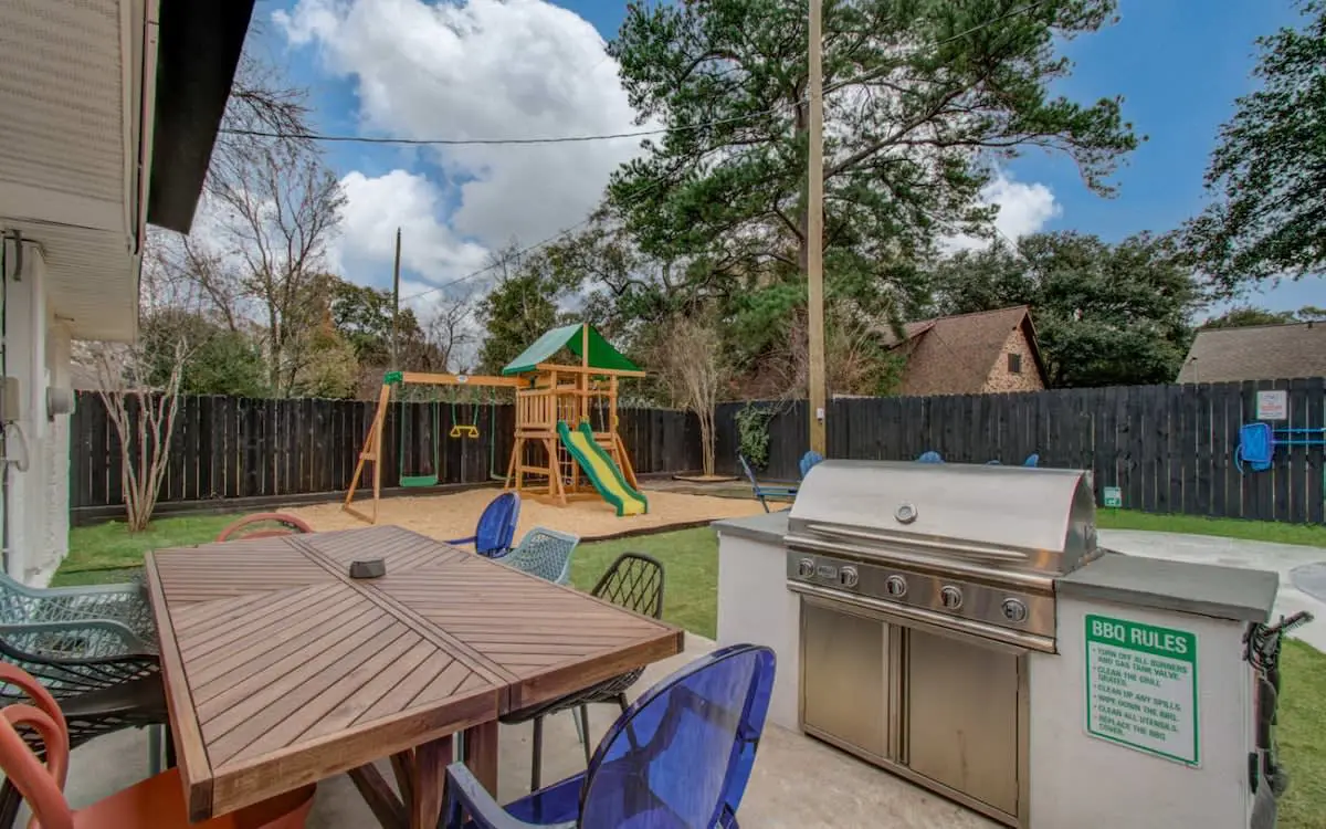Spring Branch Paradise, 4-BD Backyard Pool Oasis