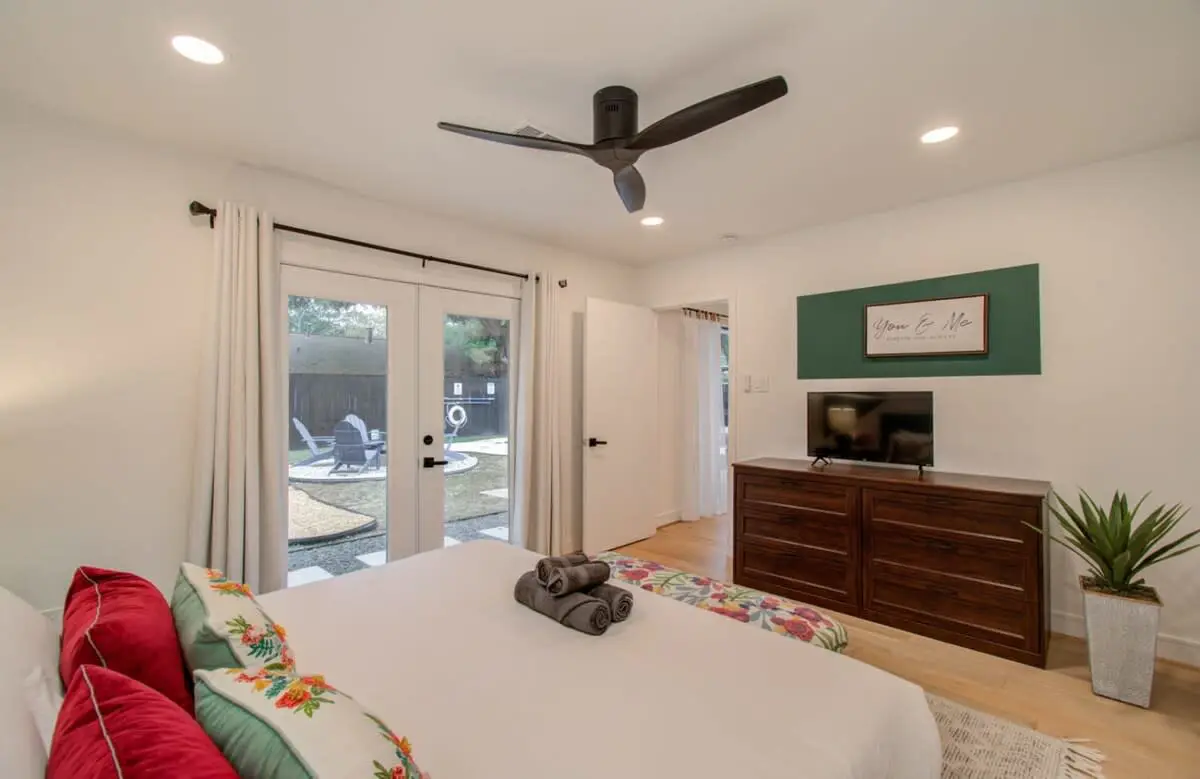 Spring Branch Paradise, 4-BD Backyard Pool Oasis