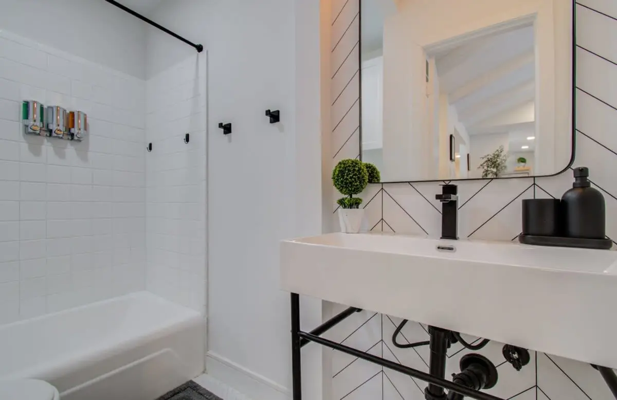 Spring Branch Paradise, 4-BD Backyard Pool Oasis