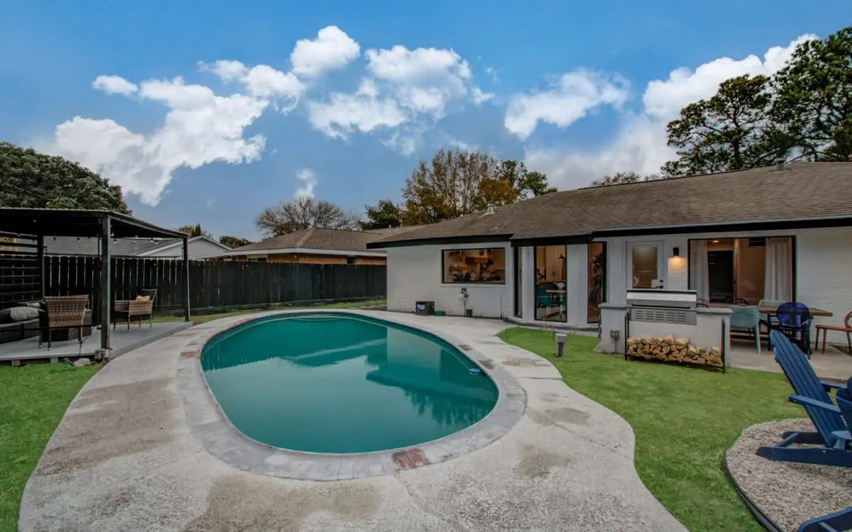Spring Branch Paradise, 4-BD Backyard Pool Oasis