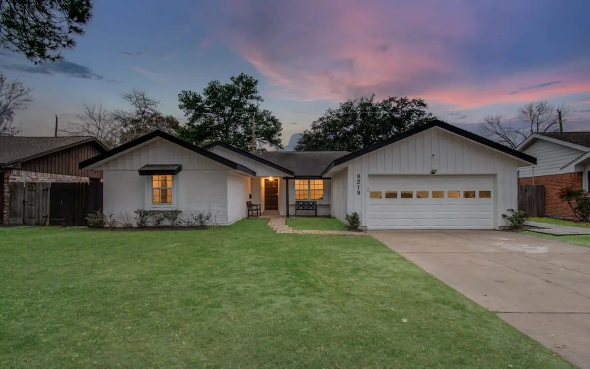 Spring Branch Paradise, 4-BD Backyard Pool Oasis