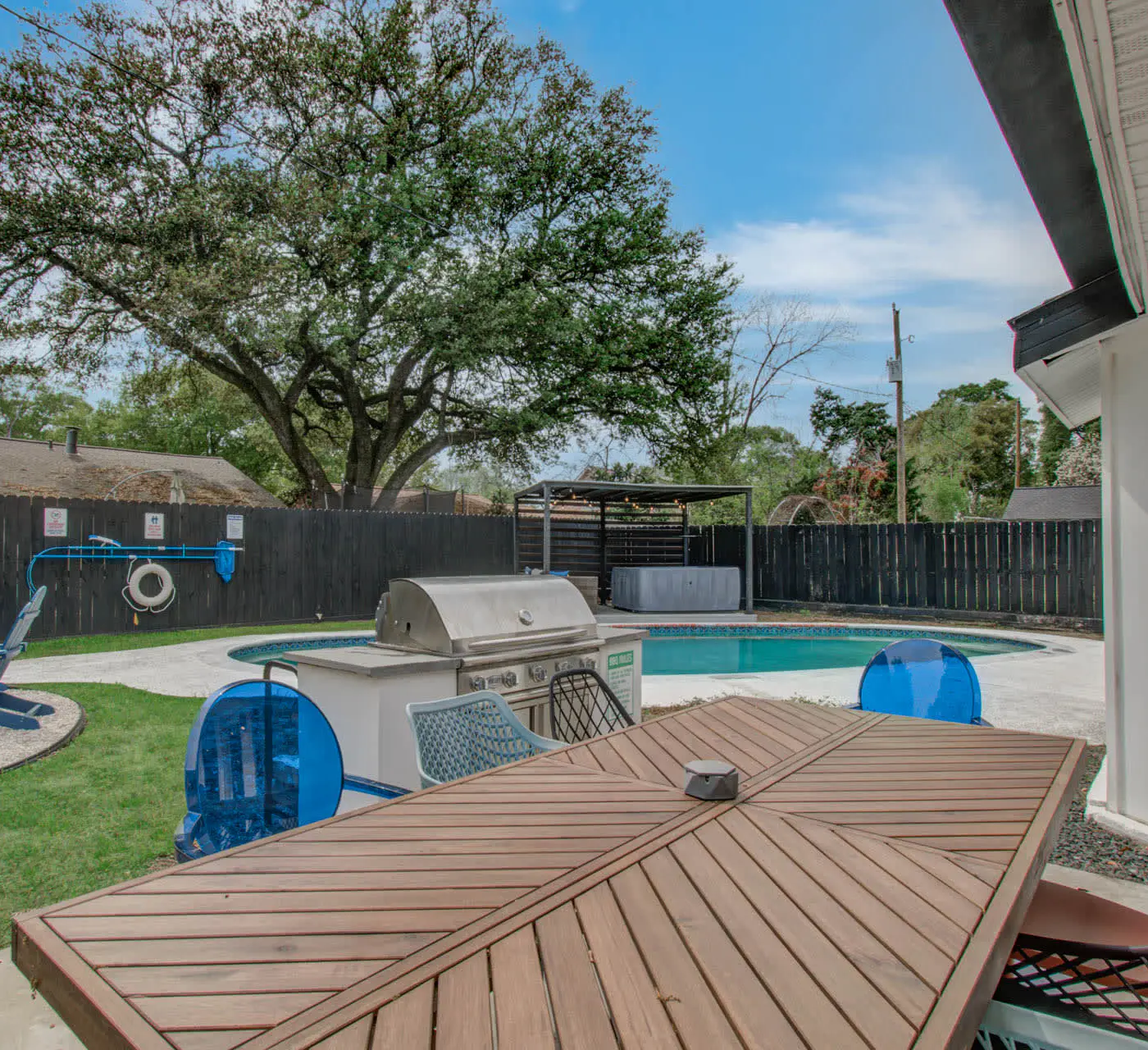 Spring Branch Paradise, 4-BD Backyard Pool Oasis