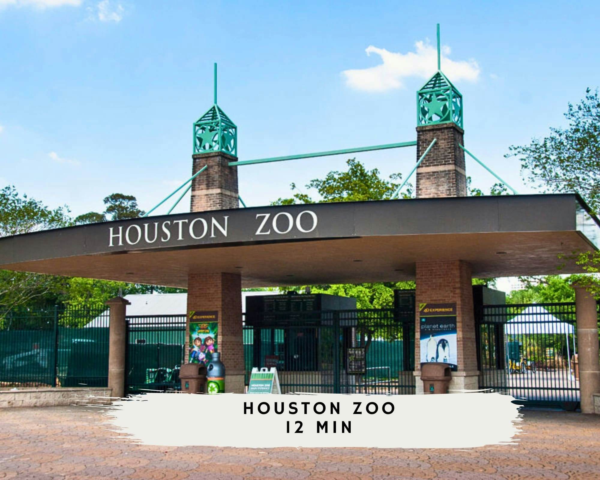 3 Bedrooms, Spacious Central Condo w Pool