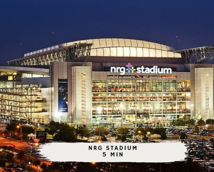 4-BD Central Location w Pool, Patio, Firepit