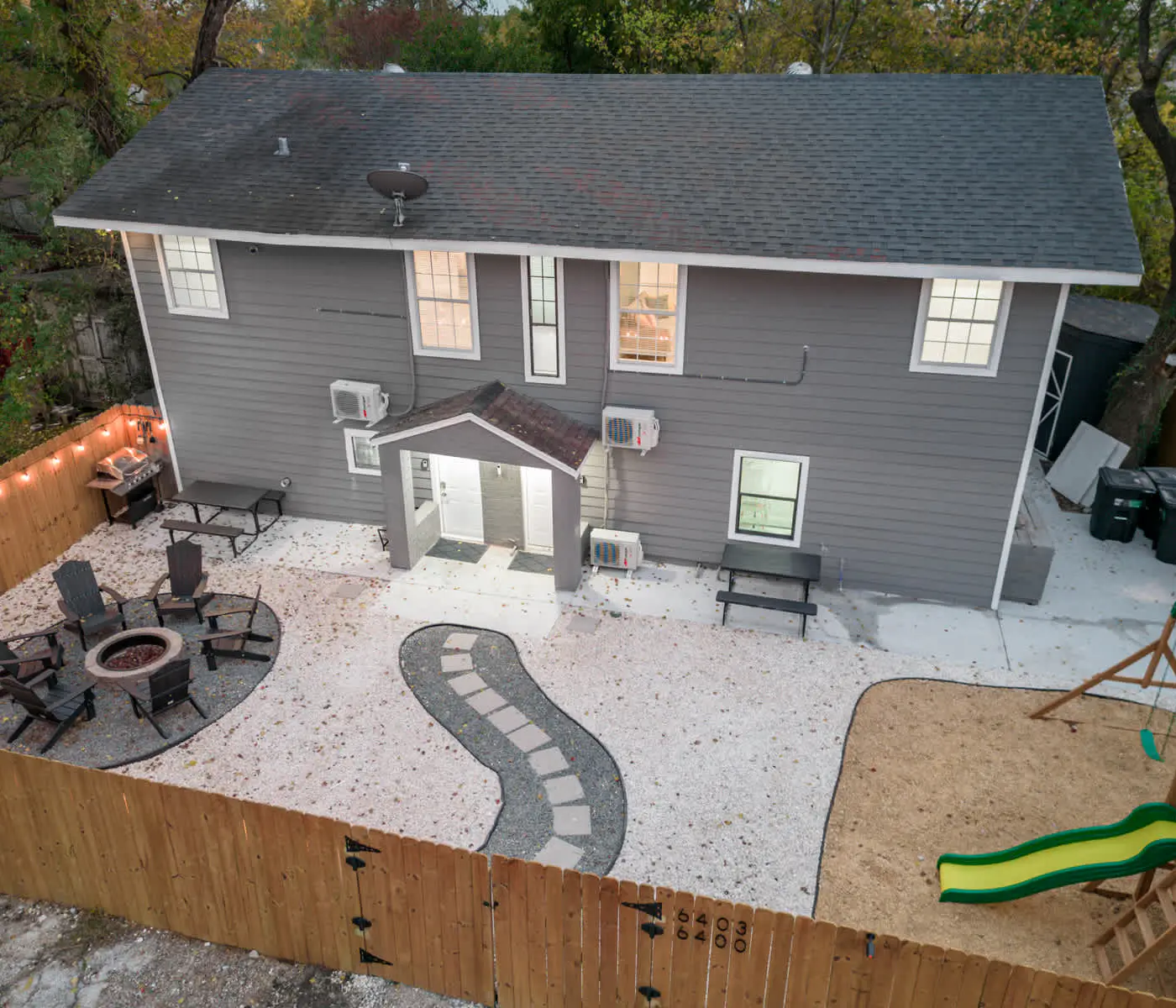 Charming Houston Getaway – 2BD/1BA & Yard