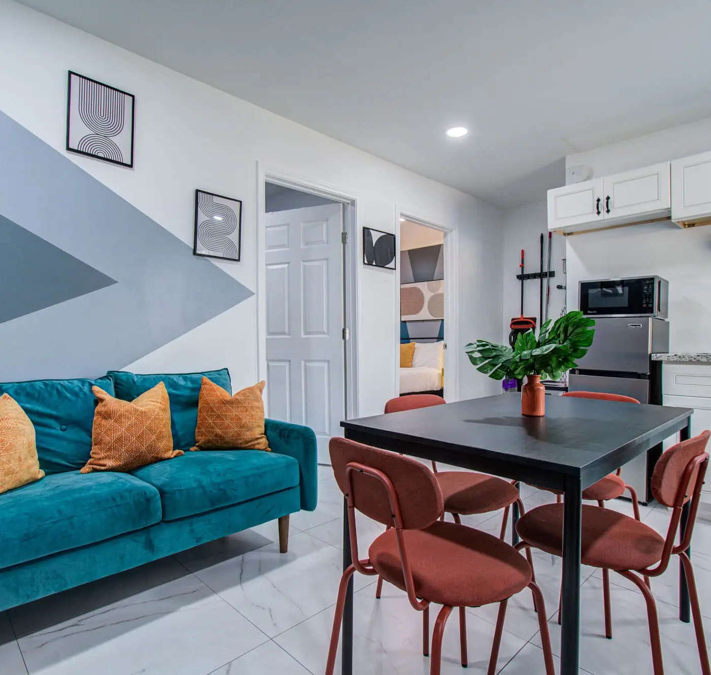 Modern 2BR Houston Stay | Central & Cozy