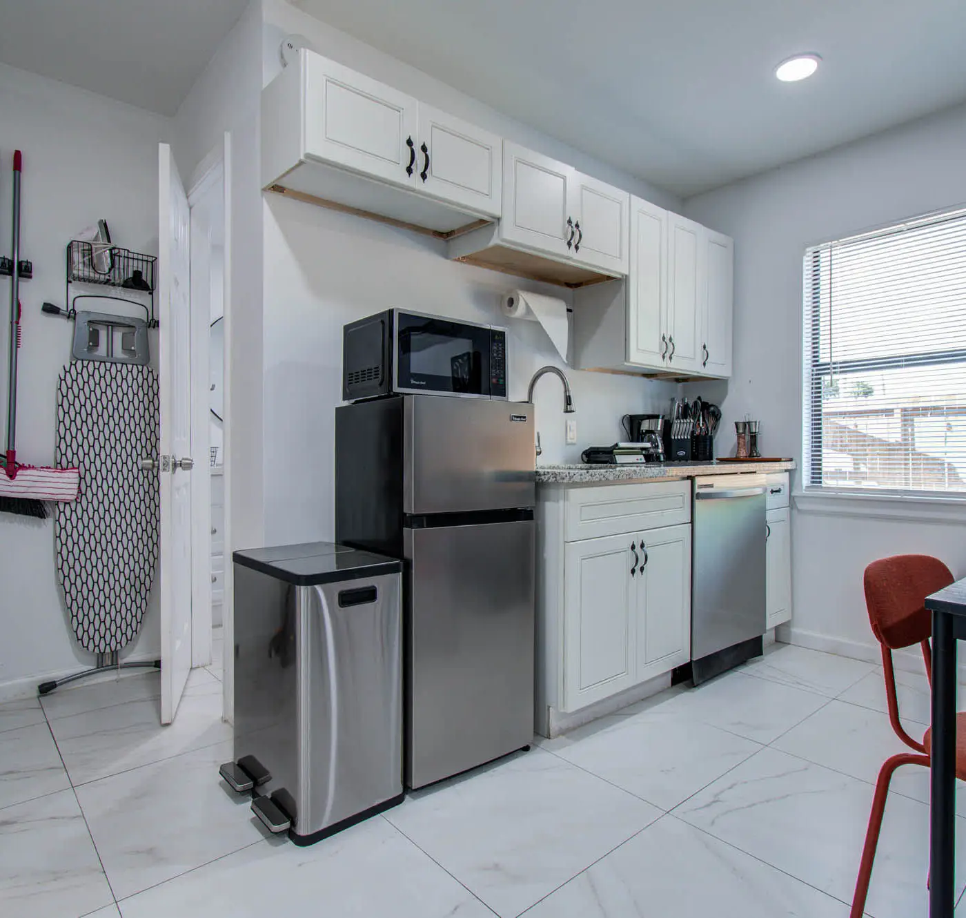 Modern 2BR Houston Stay | Central & Cozy