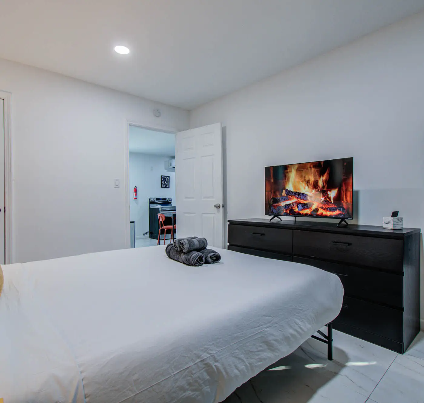 Modern 2BR Houston Stay | Central & Cozy