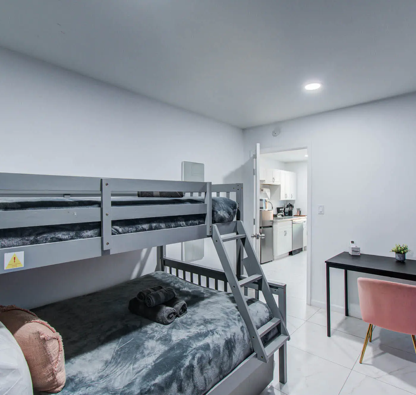 Modern 2BR Houston Stay | Central & Cozy