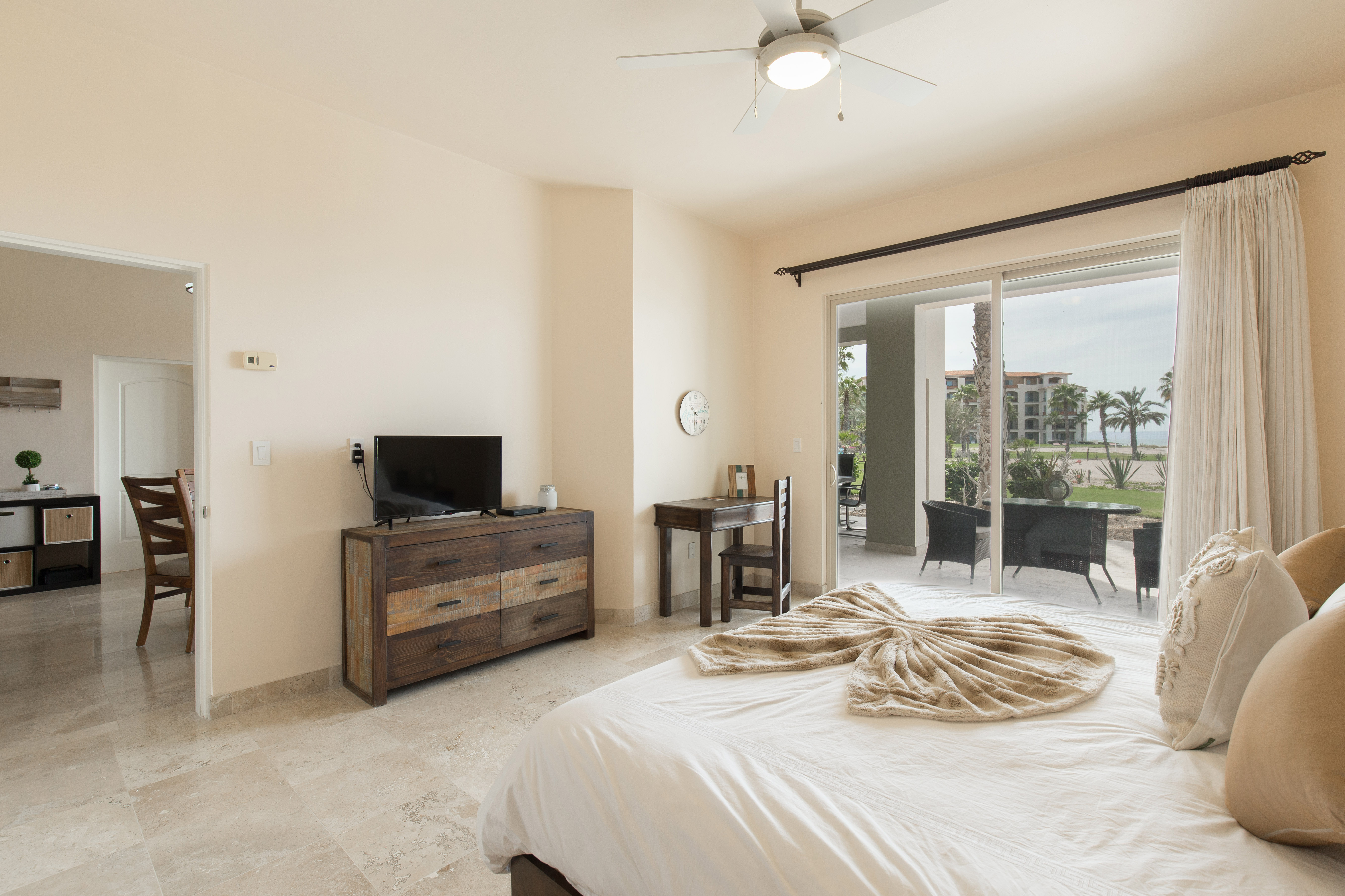 Beautiful ground floor condo at Paraíso del Mar