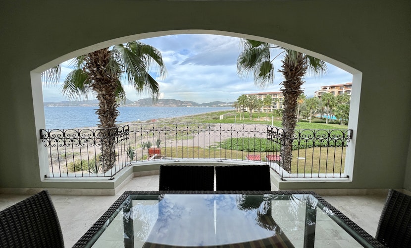 Charming sunset ocean view unit