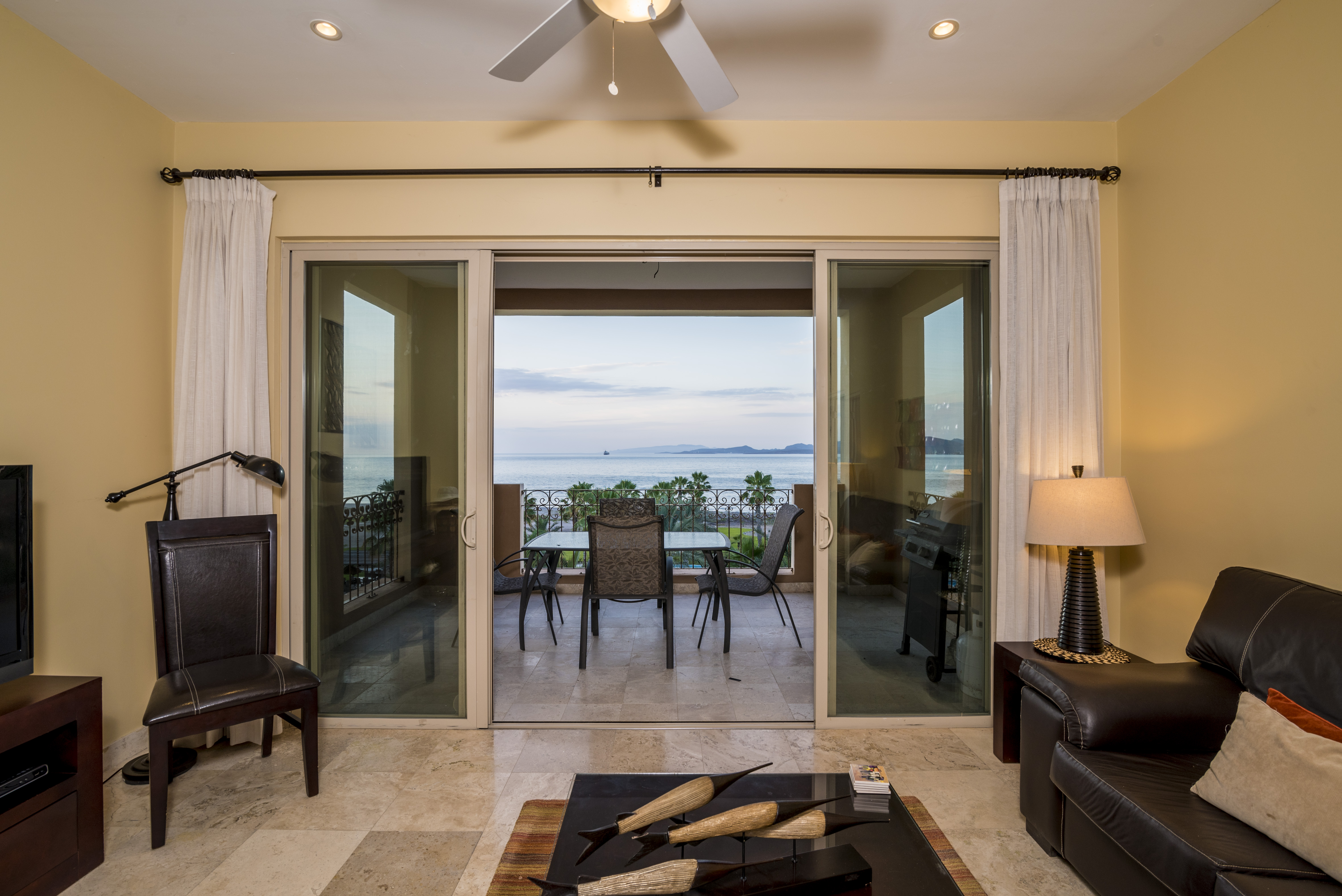 C402 - Comfortable and beautiful condo