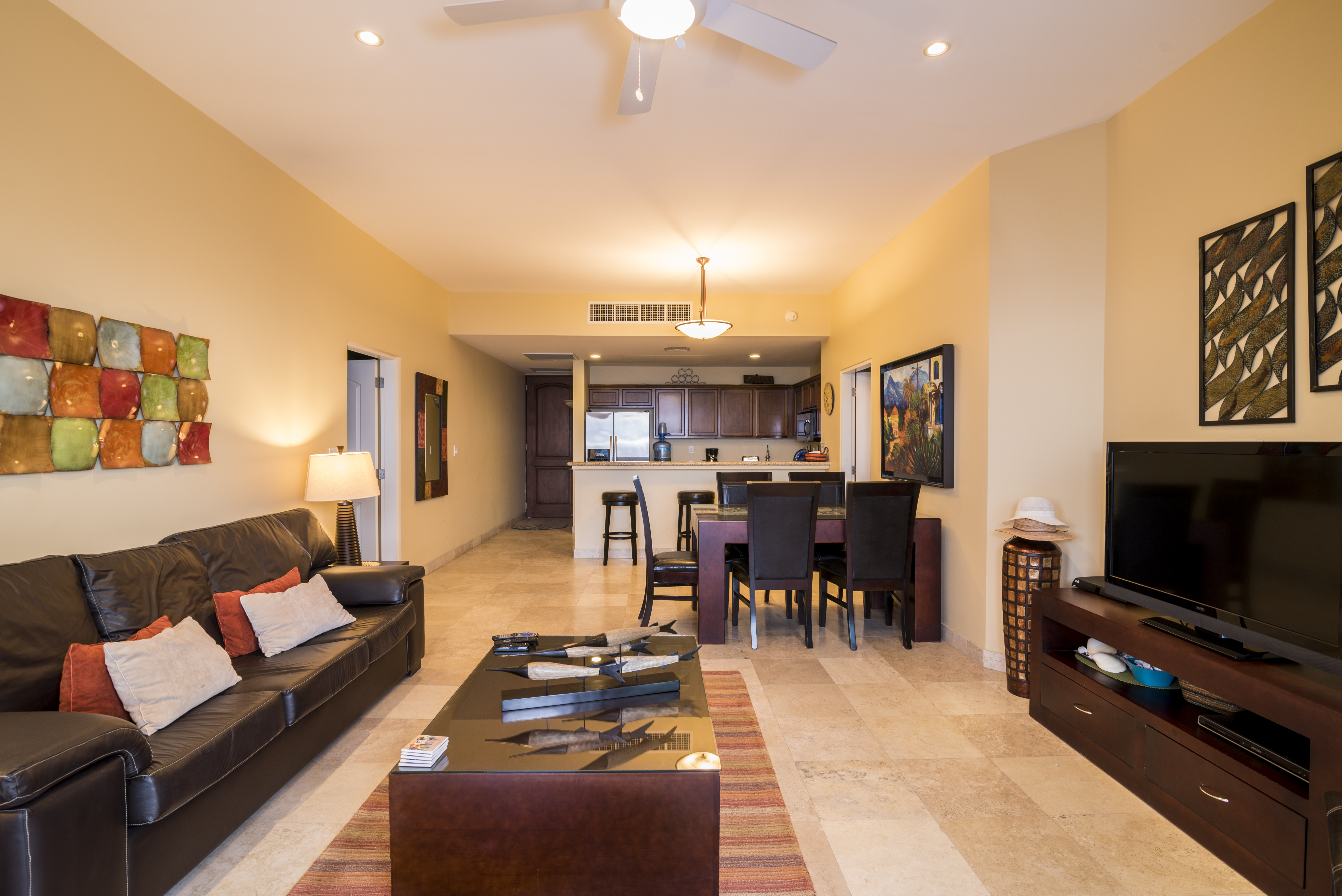 C402 - Comfortable and beautiful condo