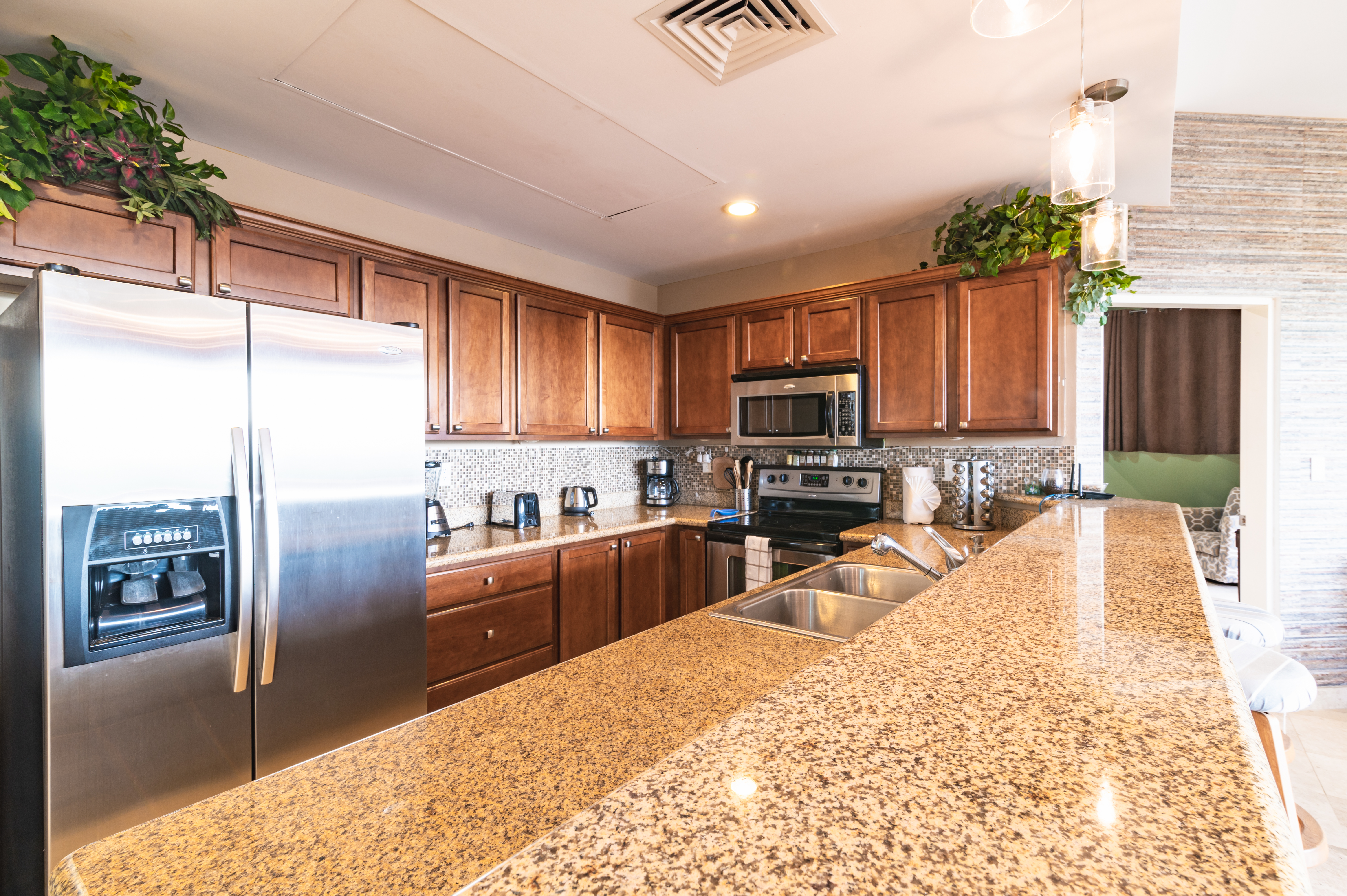 PDMB404-Beautiful Front ocean studio