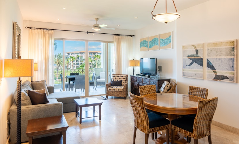 E303-Beautiful front ocean condo