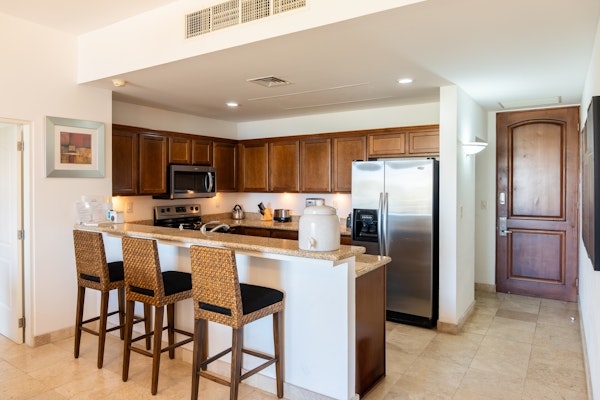 E303-Beautiful front ocean condo