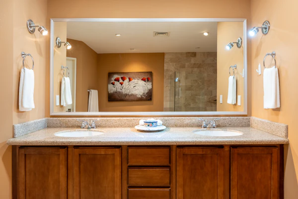 Cozy 2-bedroom condo C103