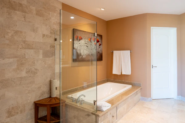 Cozy 2-bedroom condo C103