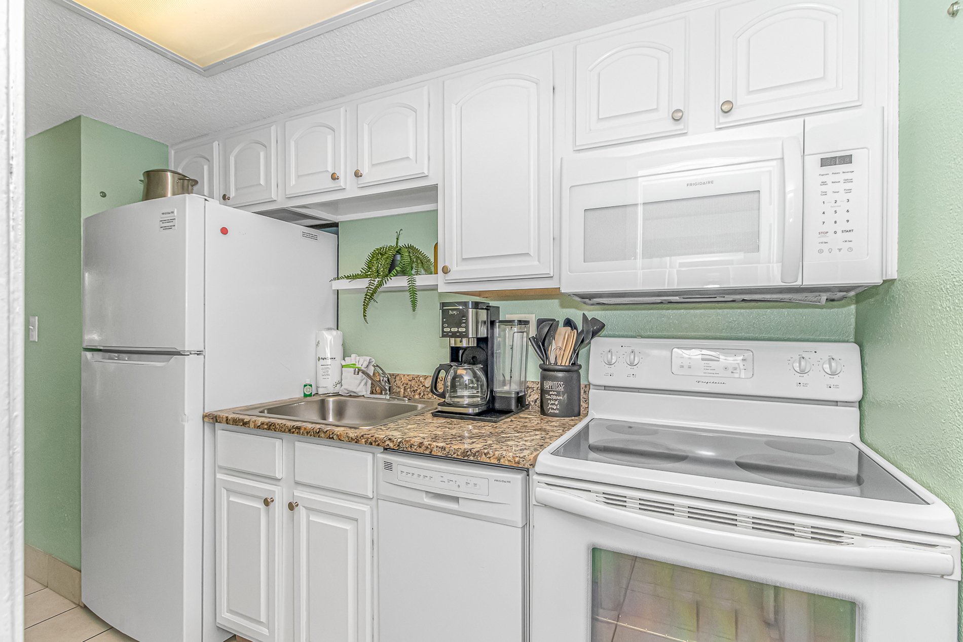 Updated 2nd Floor 1BR for 4! Sailfish 210