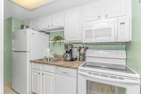 Updated 2nd Floor 1BR for 4! Sailfish 210