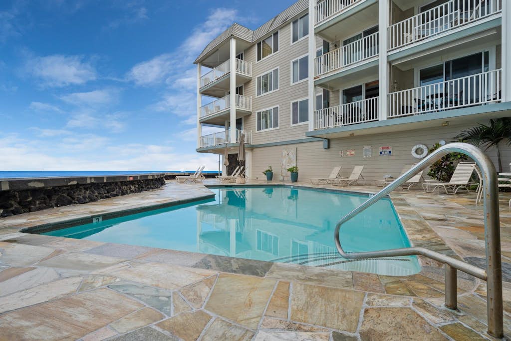 Amazing Oceanfront Condo 🐠 with Out of this World Ocean Views! 🌅 - Hale Kona Kai 203