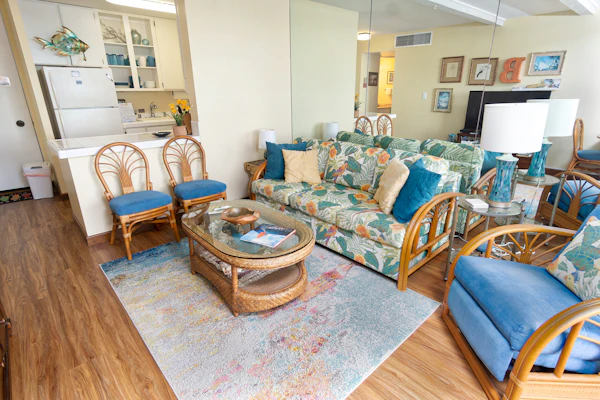 True Kona Retreat Condo๐โโ๏ธ Bedroom and Living Room Faces The Sea! ๐ Hale Kona Kai 305
