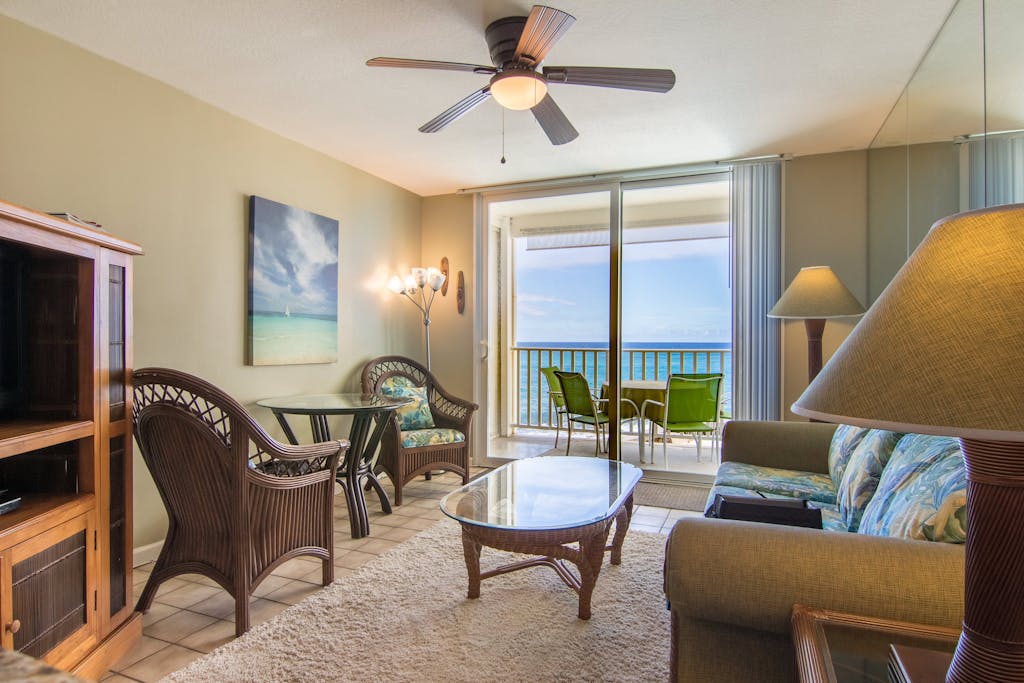 🍍Oceanfront Condo & Walking Distance to Beach and Town! 🏖 - Hale Kona Kai 207