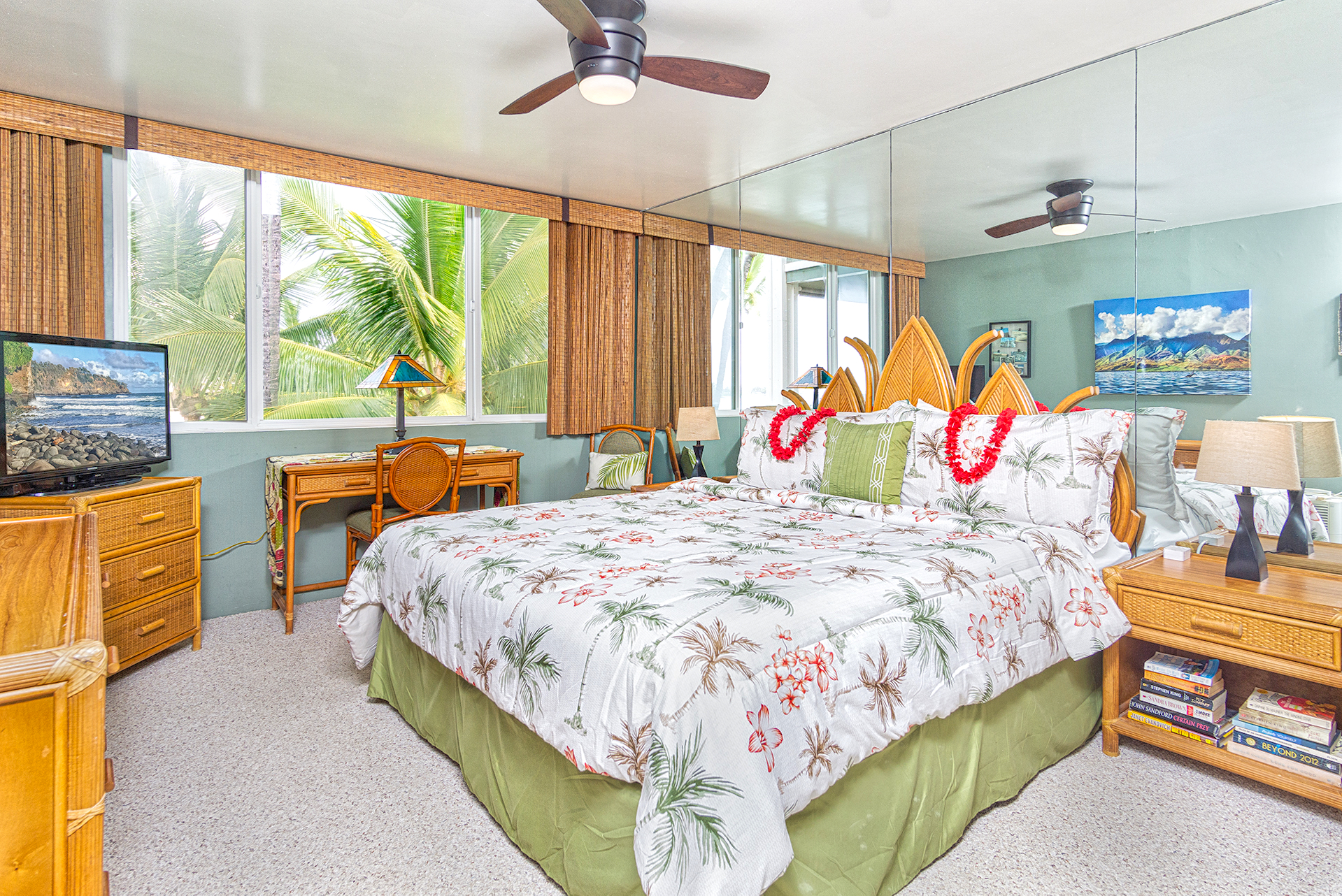 Ocean & Lagoon View Kona Condo 🏝️ Walking Distance to Beach and Town! 👣 - Hale Kona Kai 309