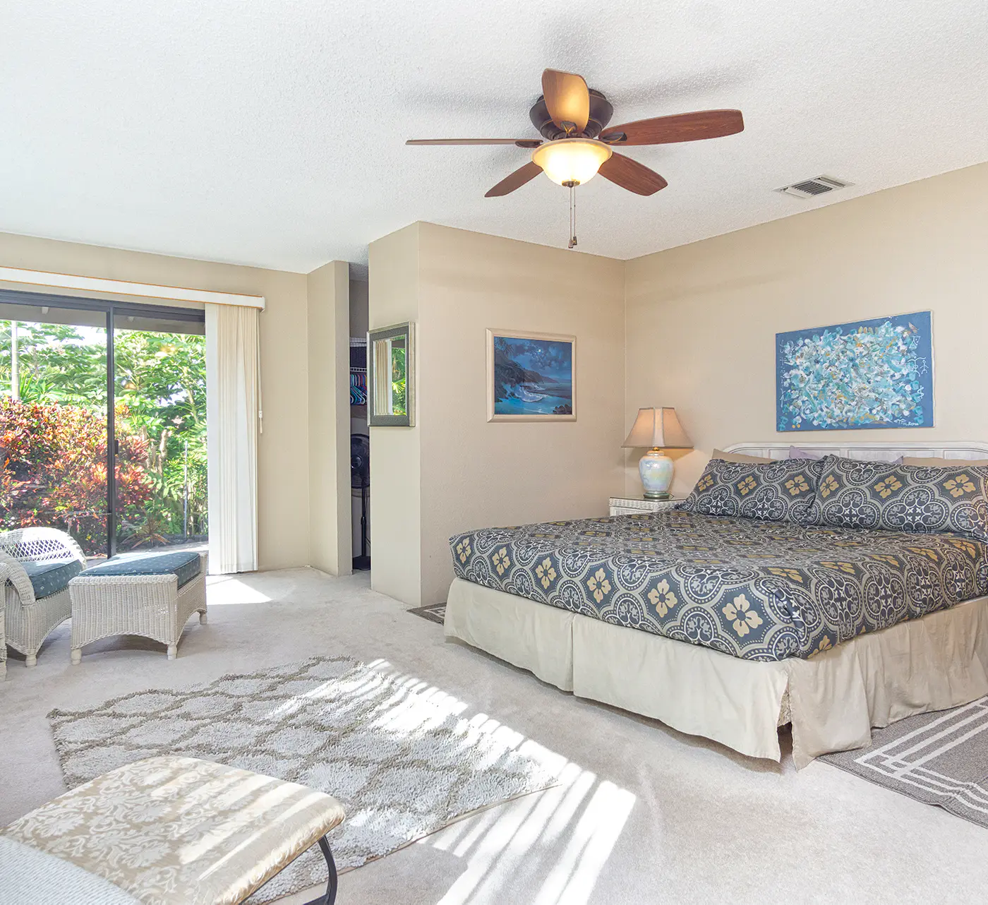 Hale Naniloa - White Sands Beach Home